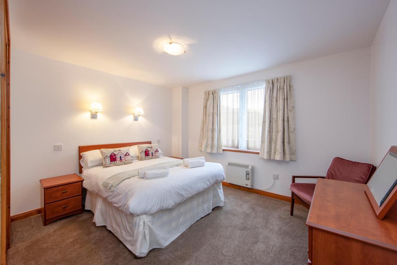 Esplanade Court Holiday Apartments Оубън Екстериор снимка