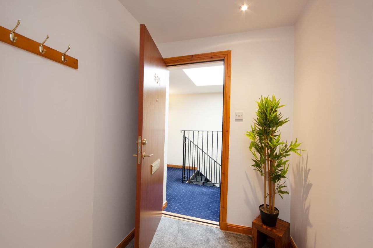 Esplanade Court Holiday Apartments Оубън Екстериор снимка
