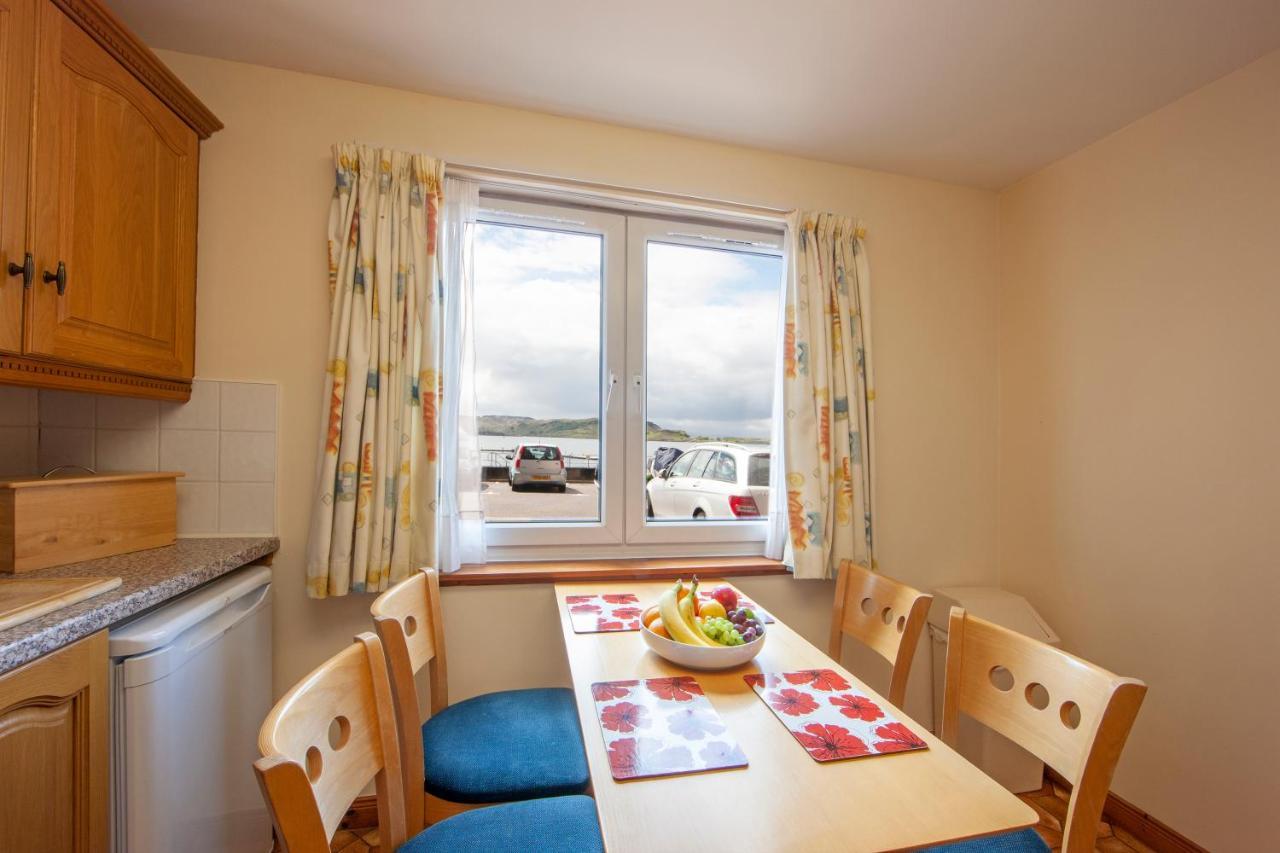 Esplanade Court Holiday Apartments Оубън Екстериор снимка