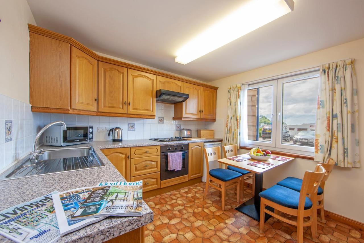 Esplanade Court Holiday Apartments Оубън Екстериор снимка