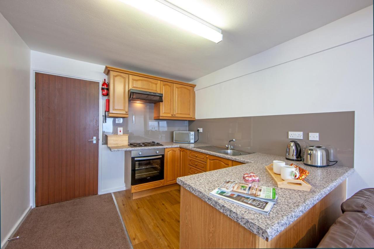 Esplanade Court Holiday Apartments Оубън Екстериор снимка